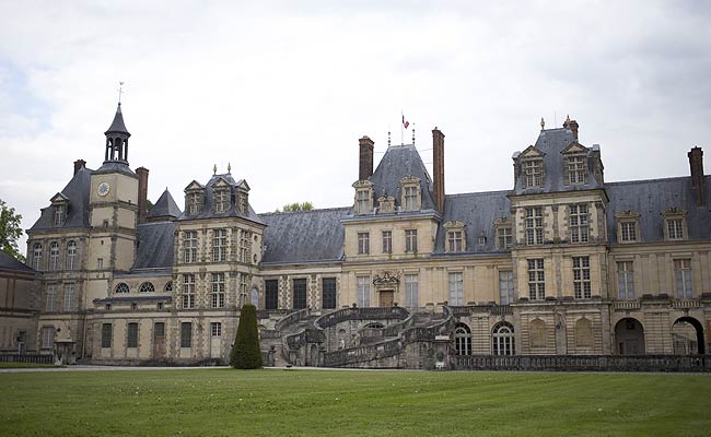 'Priceless' Chinese Artefacts Stolen From French Castle