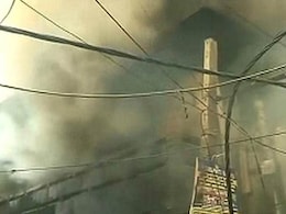 Fire Breaks Out in Delhi's Gandhi Nagar Market; 3 Suffer Burn Injuries Fire Breaks Out in Delhi's Gandhi Nagar Market; 3 Suffer Burn Injuries
