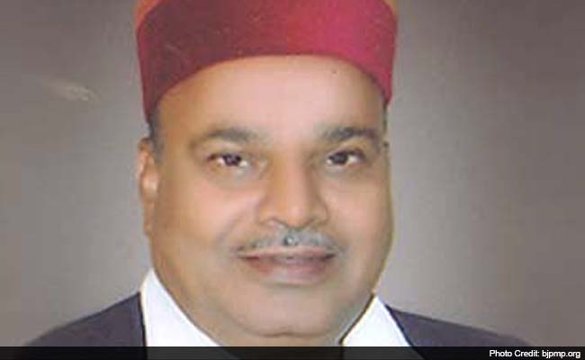 Union Minister Gehlot Regrets Remarks on Indira, Rajiv Gandhi
