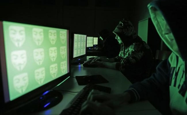 ISIS' 'Cyber Caliphate' Hacks Over 54,000 Twitter Accounts