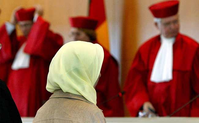 AIIMS MBBS Entrance 2017: AIIMS Advisory Clarifies 'Religion Or Customs' Dress Code Rule