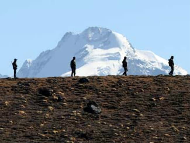 सीमा पर हुई भारत और चीन के सैन्य अधिकारियों की बैठक