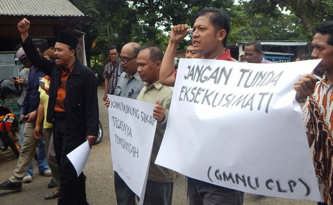 Indonesia Threatens Australia With 'Tsunami' of Asylum-Seekers
