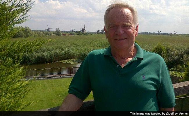 Anyone Criticising Mother Teresa Either 'Envious or Stupid', Says Author Jeffrey Archer