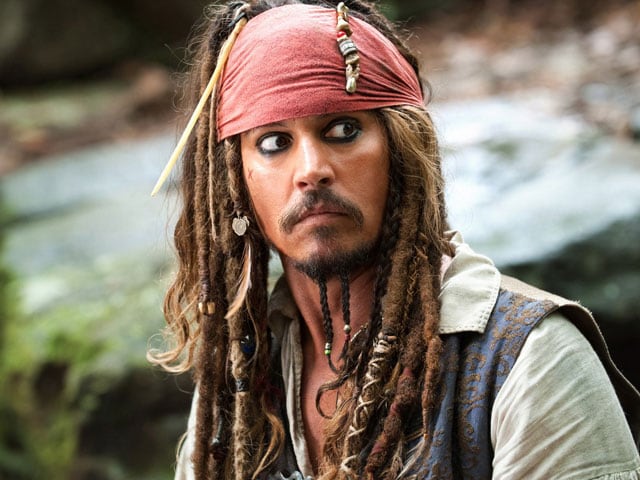 Johnny Depp Injured on the Sets of Pirates of the Caribbean 5 in Australia