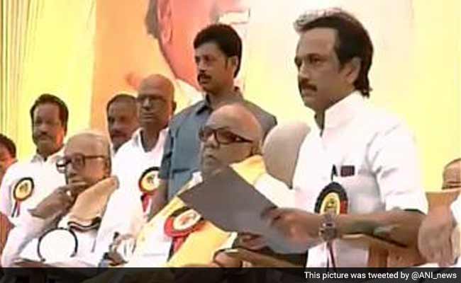 DMK Executive Meet: Karunanidhi Under Pressure to Name Stalin as Chief Ministerial Candidate