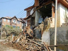 Kashmir Flood Victims Take Shelter In Ahmedabad To Avoid Cold Kashmir Flood Victims Take Shelter In Ahmedabad To Avoid Cold
