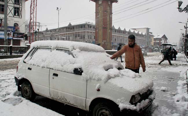 Jammu-Srinagar Highway Restored for One-Way Traffic