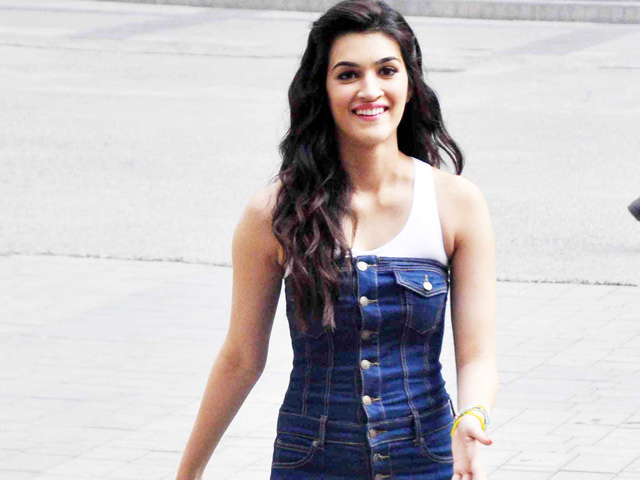Kriti Sanon Plans Balancing Act in Hindi, Southern Films
