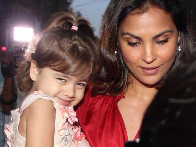 Lara Dutta Shoots for <i>Fitoor</i>,  First Gets Approval From Daughter