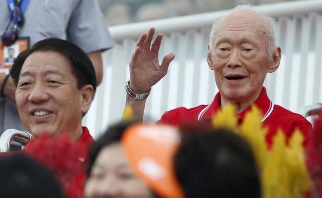 Singapore's Founding Leader Lee Kuan Yew Worsens, Critically Ill, Says Government