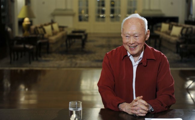 Sonia Gandhi Condoles Death of Former Singapore Prime Minister Lee Kuan Yew
