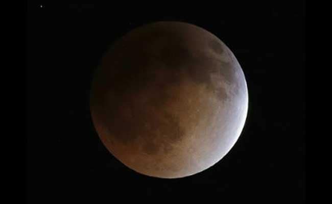 Pacific Rim Sky-Gazers Ready for Lunar Eclipse