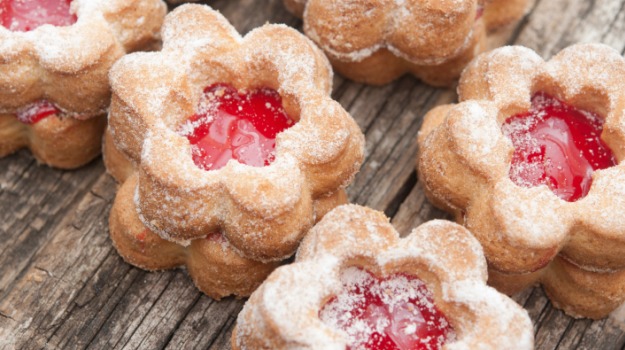 Traditional Almond Macaroons for Passover