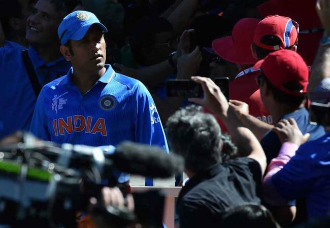 अदद तेज गेंदबाजी ऑलराउंडर की तलाश अब भी जारी : महेंद्र सिंह धोनी