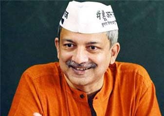मयंक गांधी ने फोड़ा लेटर बम, अरविंद केजरीवाल को बताया फसाद की जड़ मयंक गांधी ने फोड़ा लेटर बम, अरविंद केजरीवाल को बताया फसाद की जड़