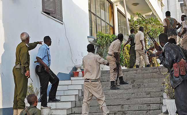 Somalia Shebab Militants Launch Major Assault on Mogadishu Hotel