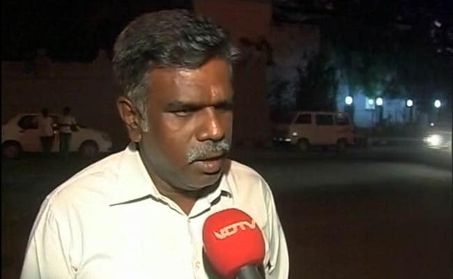 Fearing for His Family's Safety, Tamil Writer Murugesan Leaves Hometown