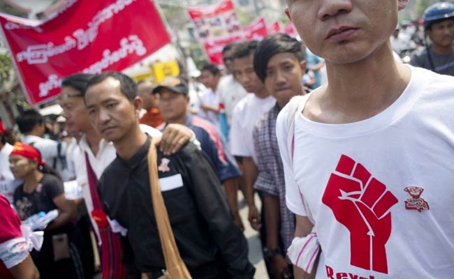 Myanmar Student Activists Arrive at Court for Hearing
