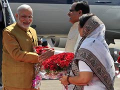 PM Modi Arrives in Madhya Pradesh to Inaugurate Power Units, Greets Chief Minister on Birthday