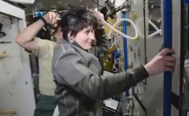International Space Salon: How Astronauts Get Haircuts