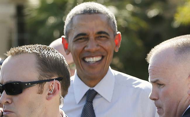 Barack Obama Jokes About Hillary Clinton Email, Knocks Republicans at Dinner