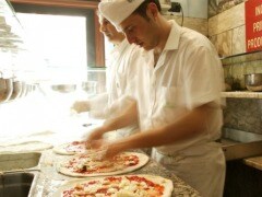 Dough! Vending Machine that Makes Pizza from Scratch Angers Italian Purists