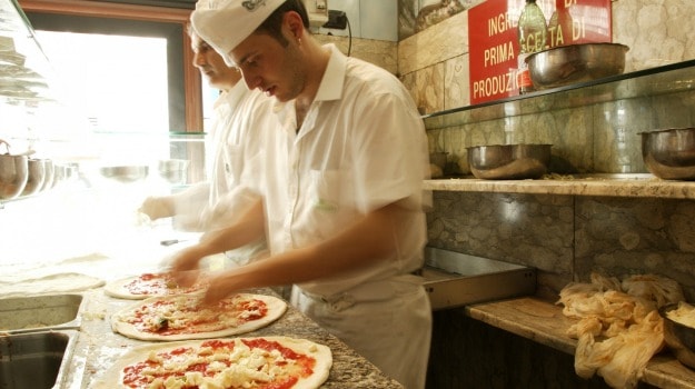 Dough! Vending Machine that Makes Pizza from Scratch Angers Italian Purists