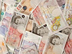 2 Men Caught Leaving London For Dubai With Cash-Filled Suitcases