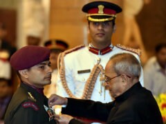 President Pranab Mukherjee Gives Away Chakra Awards to Defence Personnel