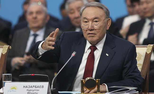 Kazakhistan President Nursultan Nazarbayev Seeks Another 5 Years in Early Election