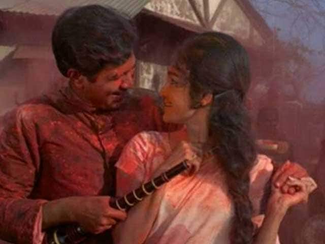 Top 10 Holi Scenes from Bollywood