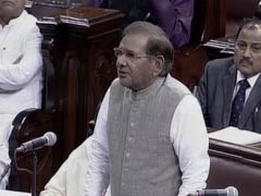 'Have the Greatest Respect for Smriti Irani,' Says Sharad Yadav, Forced to Explain Offensive Remark