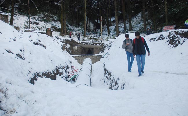 Shimla Gets Season's First Snowflakes