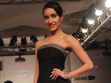 Shraddha Kapoor: I am Comfortable Being Clicked Without Make-Up