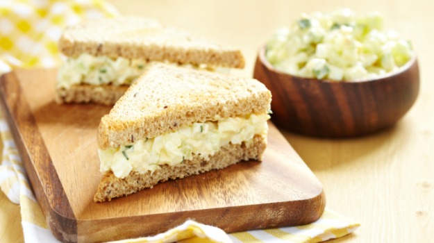 Does Ayurveda Allow Snacking? 5 Dietary Guidelines You Must Keep in Mind