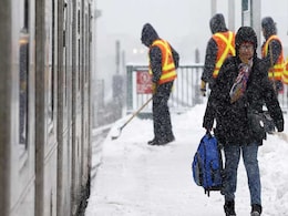 Storm Drops Over a Foot of Snow on Eastern United States Storm Drops Over a Foot of Snow on Eastern United States
