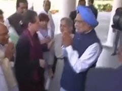 'We are Fully Behind Manmohan Singh,' Says Sonia Gandhi After Walk of Support for Former PM