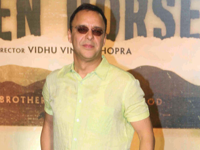 Vidhu Vinod Chopra: Haven't Thought of Making <i>Broken Horses</i> in Hindi