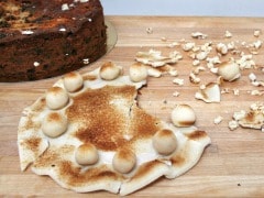 Easter Recipe Hacks: How to Upcycle Your Hot Cross Buns Easter Recipe Hacks: How to Upcycle Your Hot Cross Buns