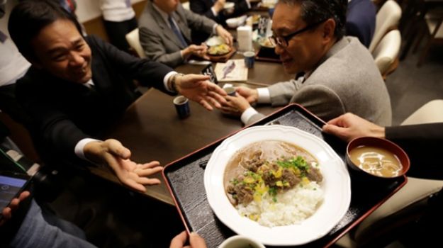 Sale of Whale and Dolphin Meat Worries Japan, 'Exceeds Safe Mercury Limits'