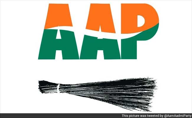 AAP Logo Designer Serves Legal Notice on Arvind Kejriwal