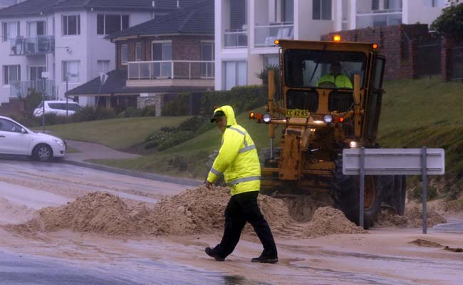 3 Dead as Cyclone-Like Storm Lashes Sydney Region