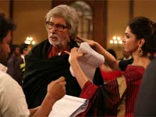 When Big B Pulled Deepika's Leg on The Sets of <i>Piku</i>