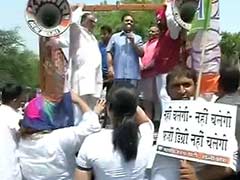 BJP Protests Outside Arvind Kejriwal's House, Demands Sacking of Delhi Law Minister for Allegedly Forging His Degree