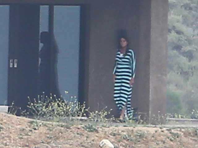 Is This a Photo of Bruce Jenner in a Dress?