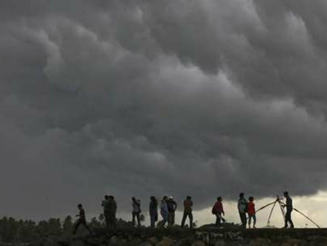 छत्तीसगढ़ में मूसलाधार बारिश की चेतावनी, इन जिलों के लिए जारी हुआ येलो अलर्ट…