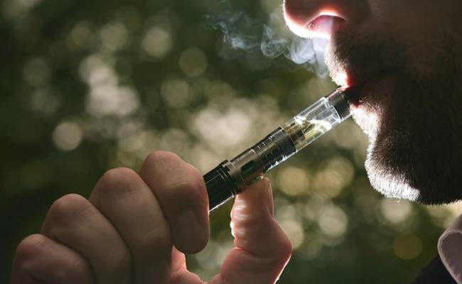 17-Year-Old Canadian Teen Develops 'Popcorn Lung' Type Injury From Vaping, Say Doctors