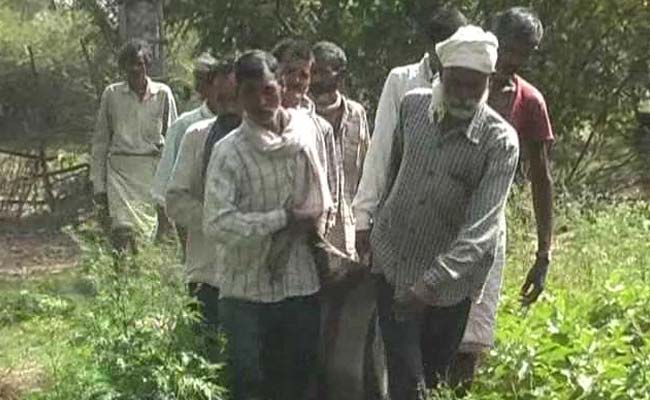 Unable to Repay a Rs 1 Lakh Loan, Madhya Pradesh Farmer Allegedly Commits Suicide
