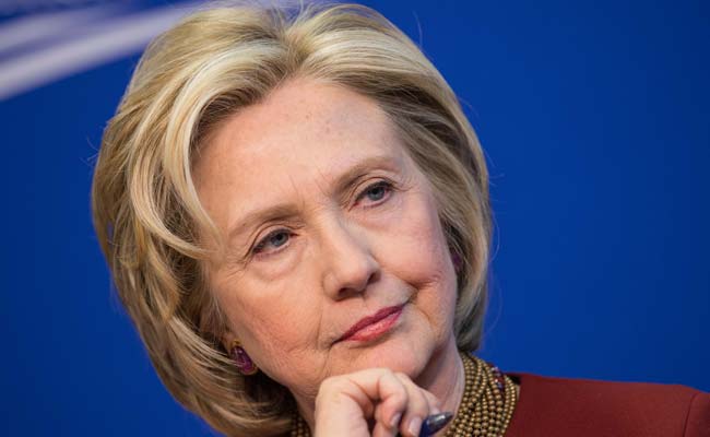 On Iowa Backroads, Hillary Clinton Re-Introduces Herself